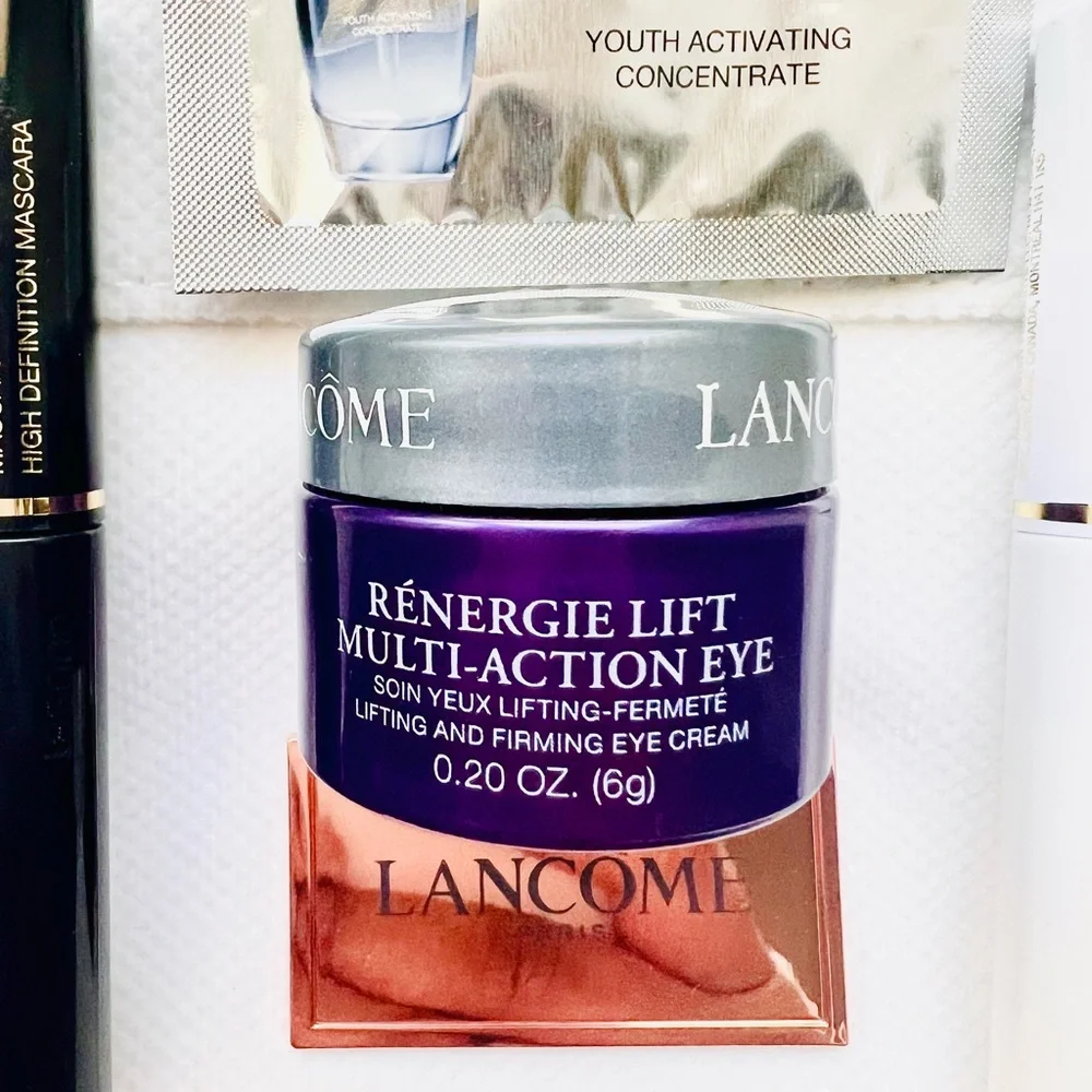 🆕 5 Piece Lancôme Makeup Pouch